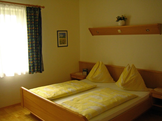 Schlafzimmer1